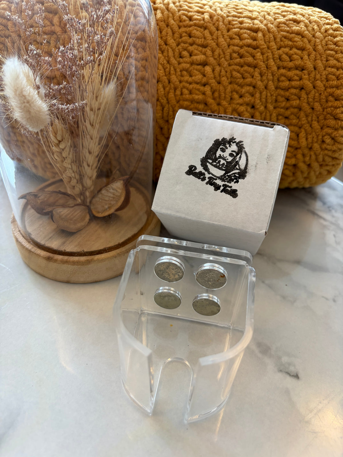 Small Animal Magnetic Drinks Bottle Holder